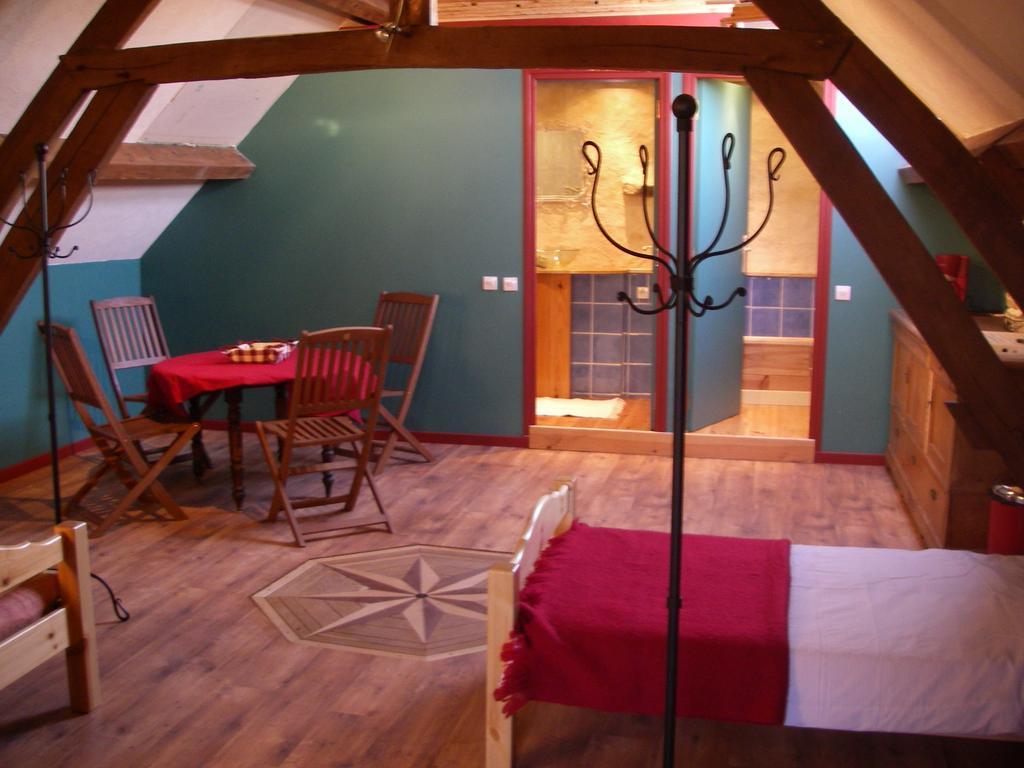 Le Trot'In Chair Bed and Breakfast Martigny-le-Comte Esterno foto